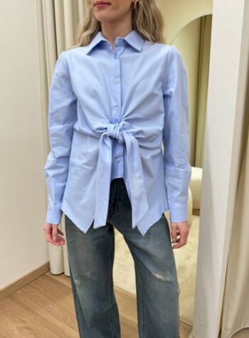 Shop Online Camicia celeste over con nodo Kontatto