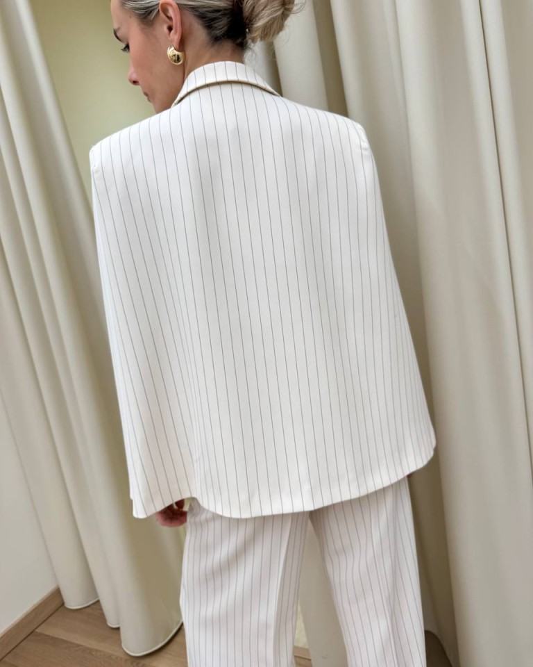 Blazer mantella gessata panna e nero Vicolo Shop Online Blazer mantella gessata panna e nero Vicolo