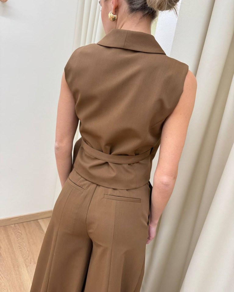 Gilet con laccio cioccolato Vicolo Shop Online Gilet con laccio cioccolato Vicolo