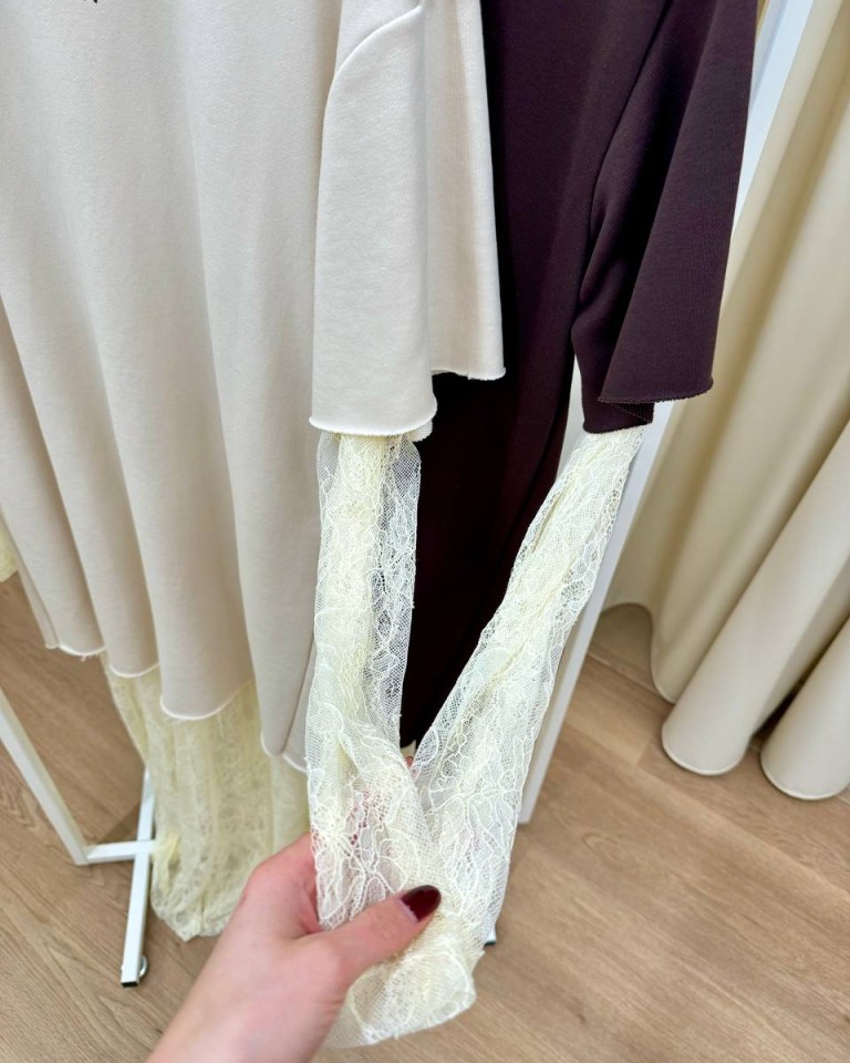 Vestito t-shirt con pizzo burro Vicolo Shop Online Vestito t-shirt con pizzo burro Vicolo