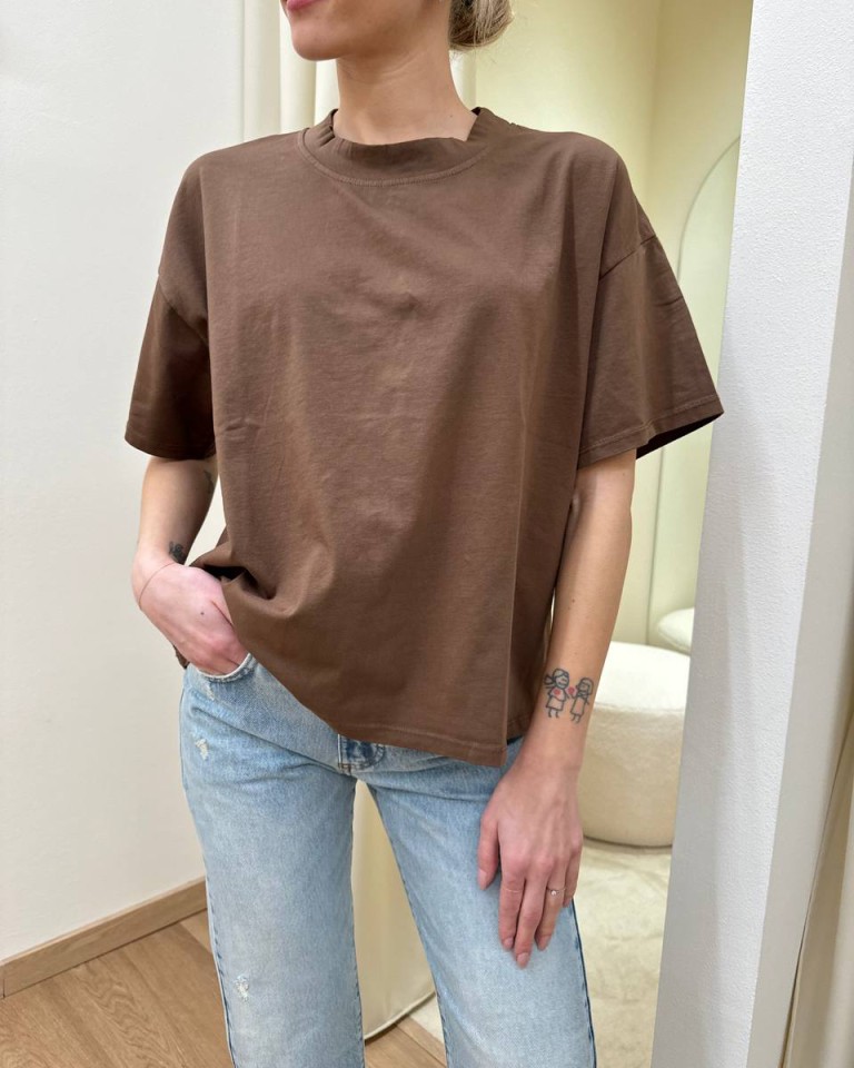 T-shirt over scatoletta cioccolato HaveOne Shop Online T-shirt over scatoletta cioccolato HaveOne