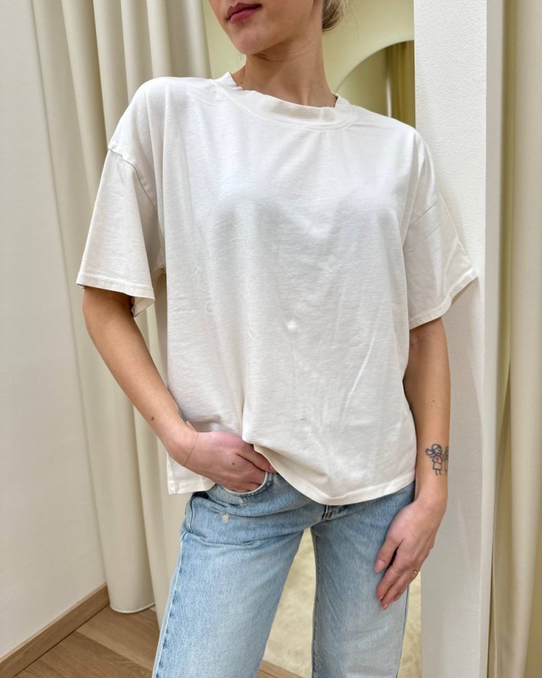 T-shirt over scatoletta burro HaveOne Shop Online T-shirt over scatoletta burro HaveOne