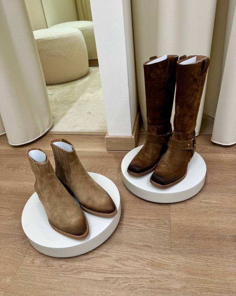 Stivale in camoscio tabacco Ovyè Shop Online Stivale in camoscio tabacco Ovyè