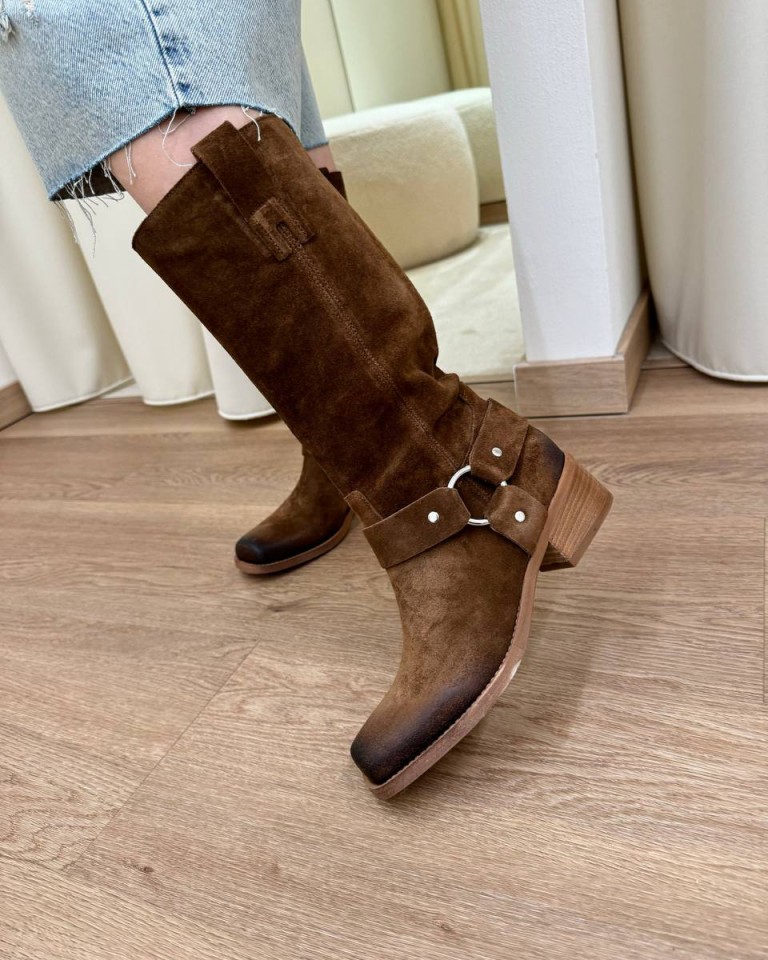 Stivale in camoscio tabacco Ovyè Shop Online Stivale in camoscio tabacco Ovyè