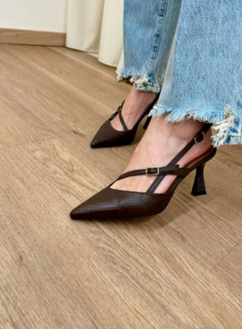 Shop Online Decolletè in pelle intagliata moro Ovyè