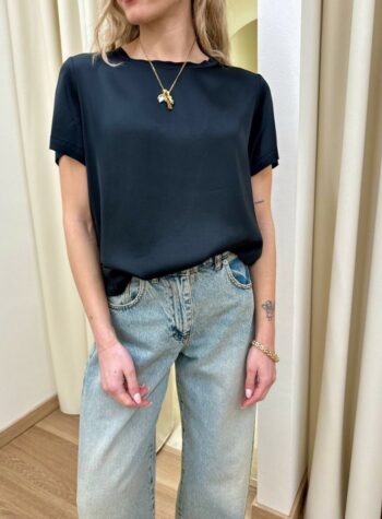 Shop Online T-shirt in raso di viscosa nero HaveOne