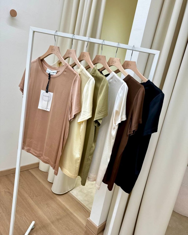 T-shirt in raso di viscosa panna HaveOne Shop Online T-shirt in raso di viscosa panna HaveOne