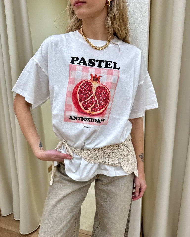 T-shirt oversize bianca stampa melograno Vicolo Shop Online T-shirt oversize bianca stampa melograno Vicolo
