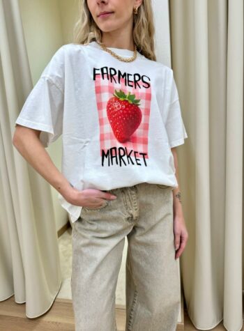 Shop Online T-shirt oversize bianca stampa fragola Vicolo