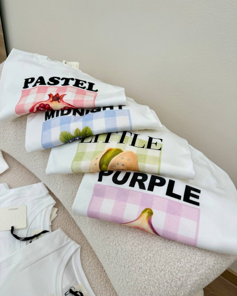 T-shirt oversize bianca stampa melograno Vicolo Shop Online T-shirt oversize bianca stampa melograno Vicolo