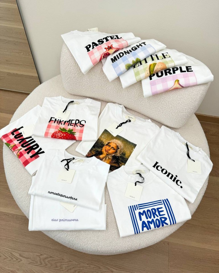 T-shirt oversize bianca stampa "More Amor.." Vicolo Shop Online T-shirt oversize bianca stampa "More Amor.." Vicolo