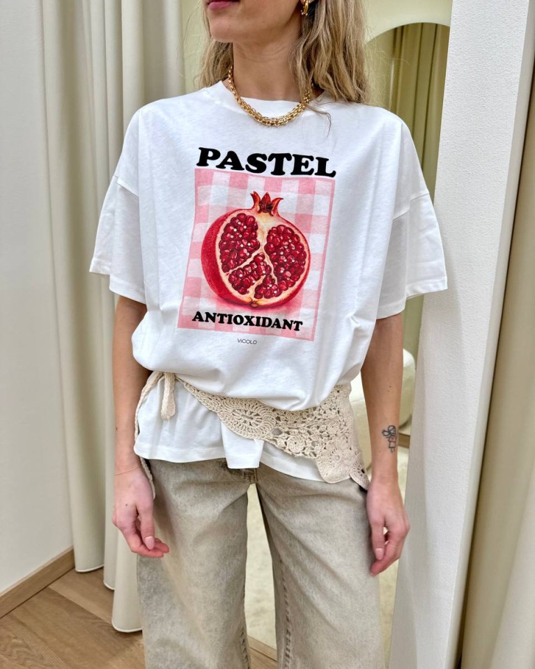 T-shirt oversize bianca stampa melograno Vicolo Shop Online T-shirt oversize bianca stampa melograno Vicolo