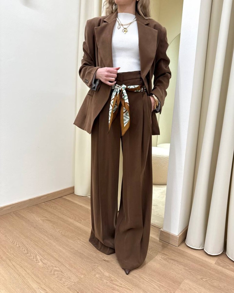 Giacca doppiopetto taglio diagonale cioccolato Kontatto Shop Online Giacca doppiopetto taglio diagonale cioccolato Kontatto