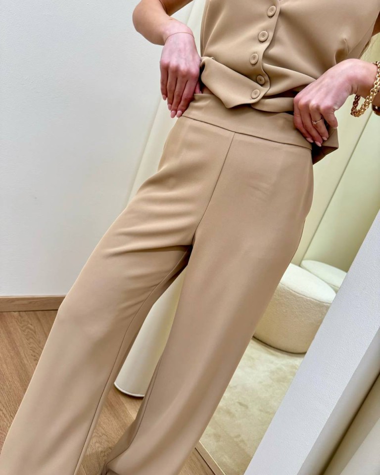 Completo gilet pantalone fluido beige Kontatto Shop Online Completo gilet pantalone fluido beige Kontatto