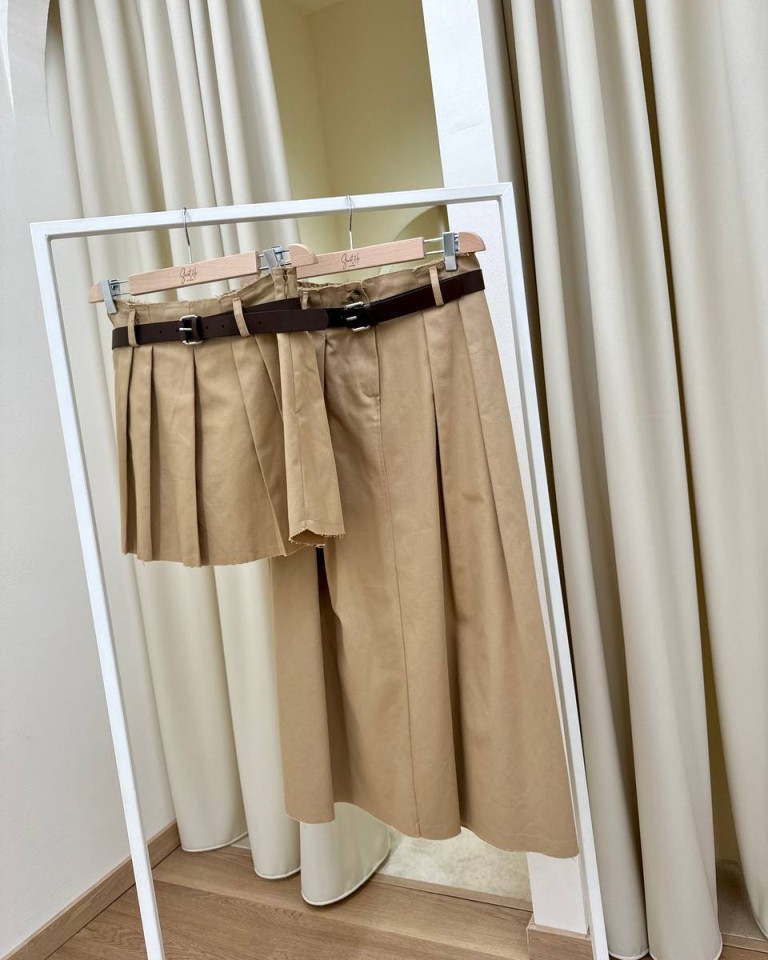 Gonna longuette pieghe cammello e cintura Vicolo Shop Online Gonna longuette pieghe cammello e cintura Vicolo