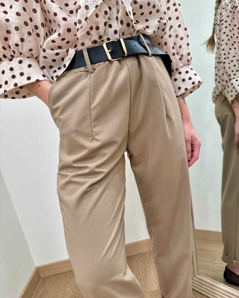 Pantalone sigaretta cintura beige Susy Mix Shop Online Pantalone sigaretta cintura beige Susy Mix