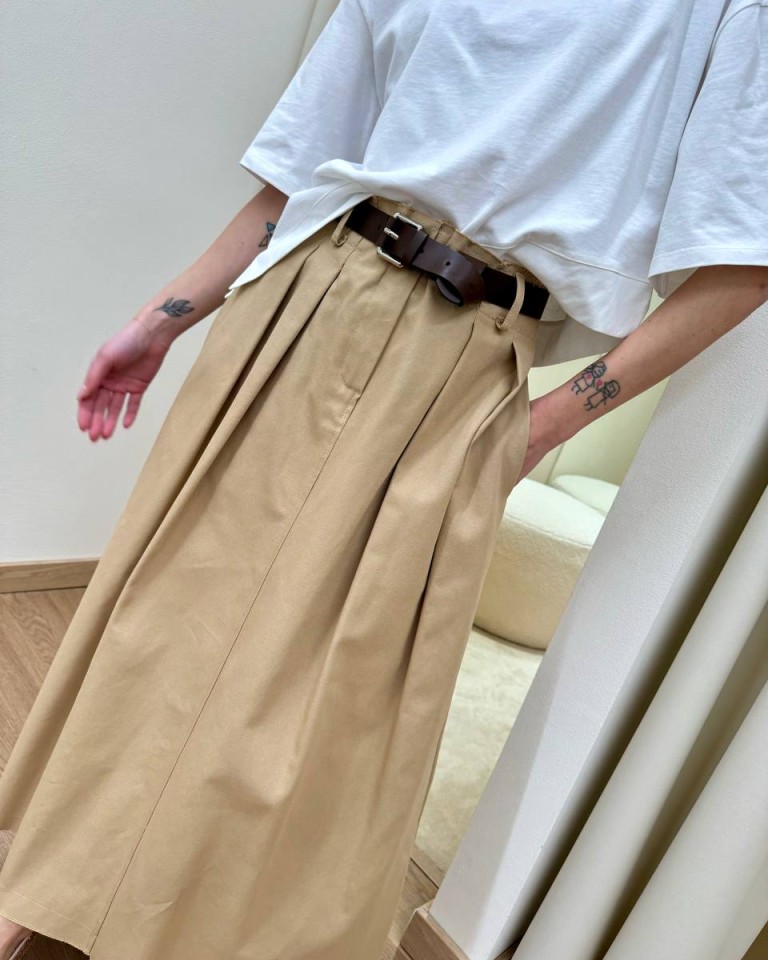 Gonna longuette pieghe cammello e cintura Vicolo Shop Online Gonna longuette pieghe cammello e cintura Vicolo