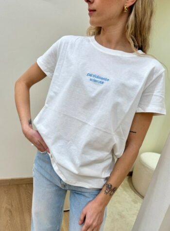 Shop Online T-shirt regular bianca ricamo "Parzialmente Sclerata" Vicolo