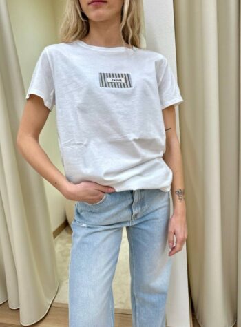 Shop Online T-shirt regular bianca patch "Chèrie" Vicolo