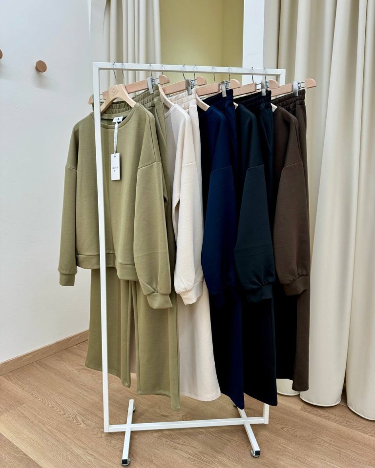 Completo tuta felpa e pantalone avorio Susy Mix Shop Online Completo tuta felpa e pantalone avorio Susy Mix