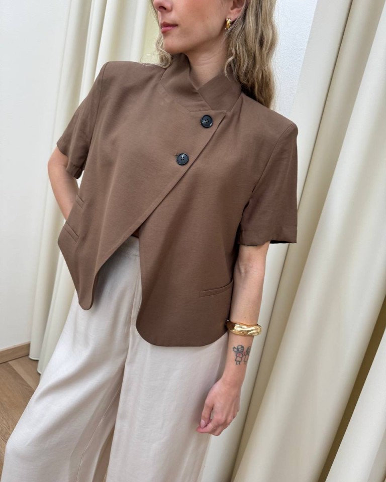 Giacca coreana manica corta cioccolato HaveOne Shop Online Giacca coreana manica corta cioccolato HaveOne
