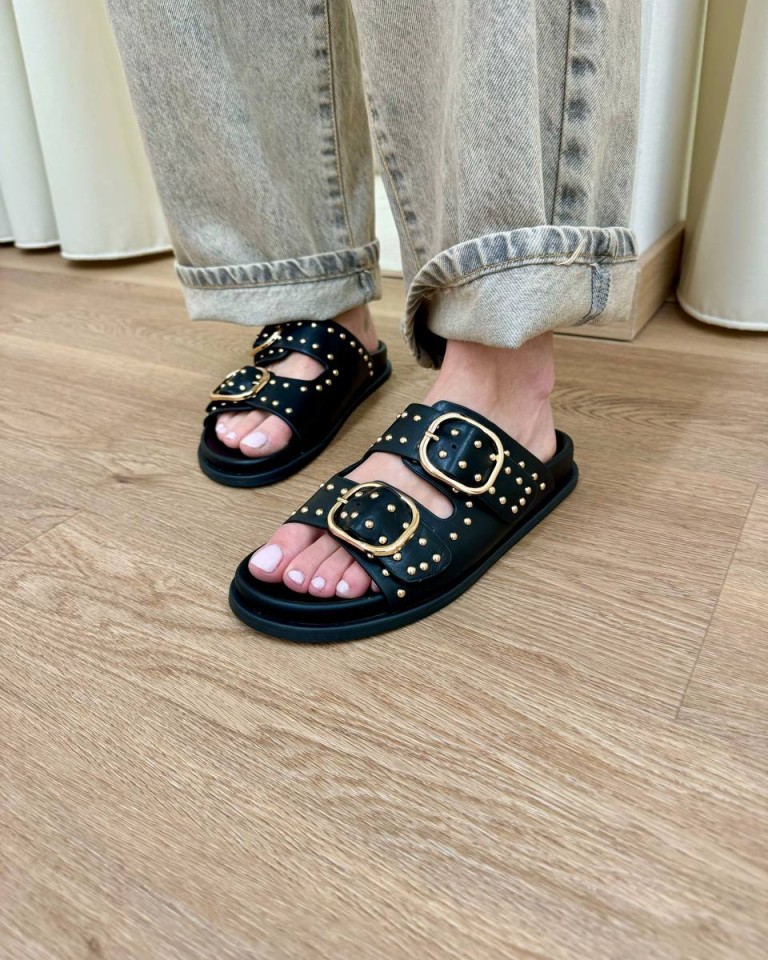 Sandalo nappa nero con borchie oro Ovyè Shop Online Sandalo nappa nero con borchie oro Ovyè