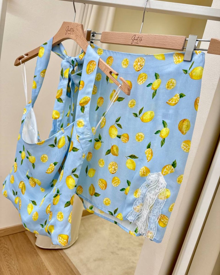 Gonna corta Dalia celeste limoni Mar De Margaritas Shop Online Gonna corta Dalia celeste limoni Mar De Margaritas