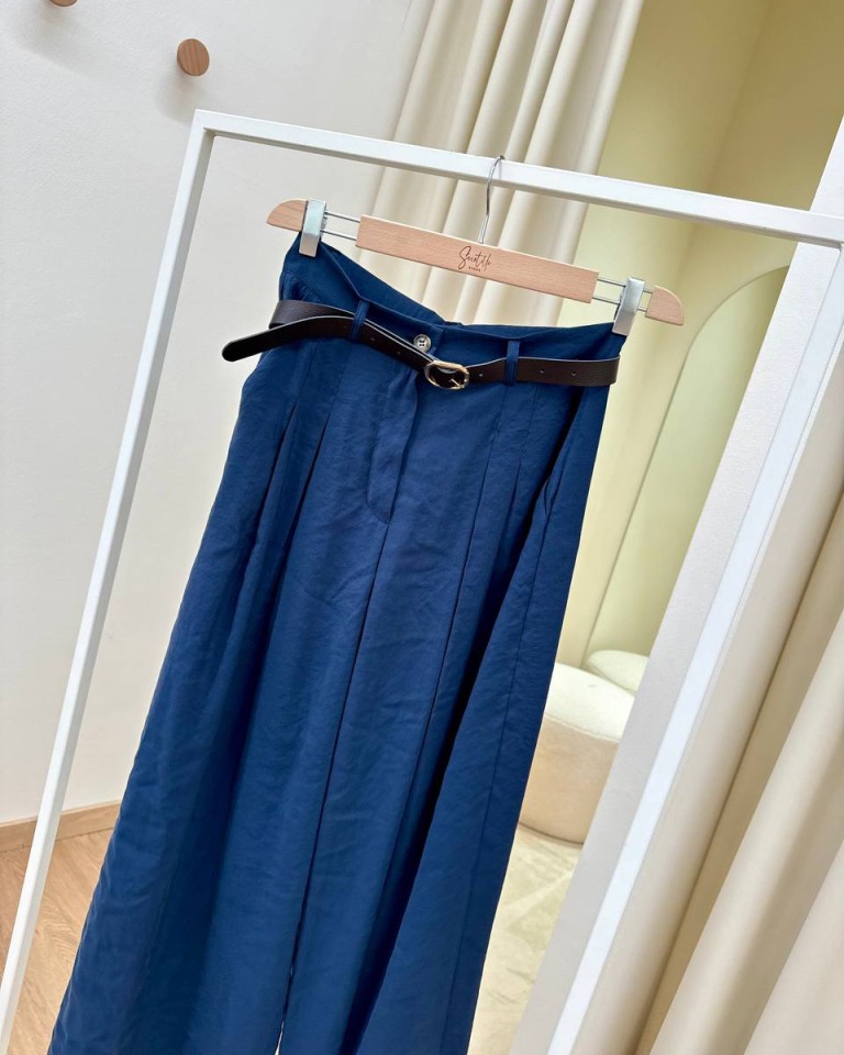 Pantalone fluido doppia pince blu Vicolo Shop Online Pantalone fluido doppia pince blu Vicolo