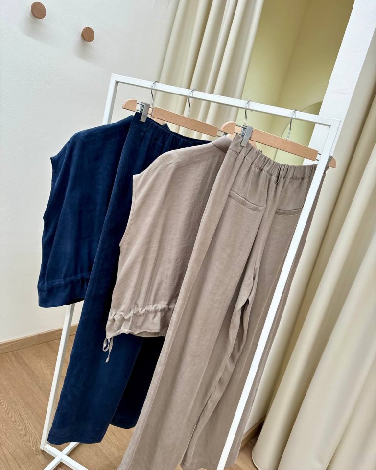 Camicia fluida smanicata lyocell sabbia Vicolo Shop Online Camicia fluida smanicata lyocell sabbia Vicolo