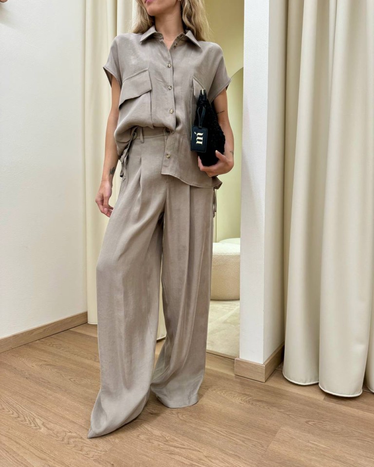 Camicia fluida smanicata lyocell sabbia Vicolo Shop Online Camicia fluida smanicata lyocell sabbia Vicolo