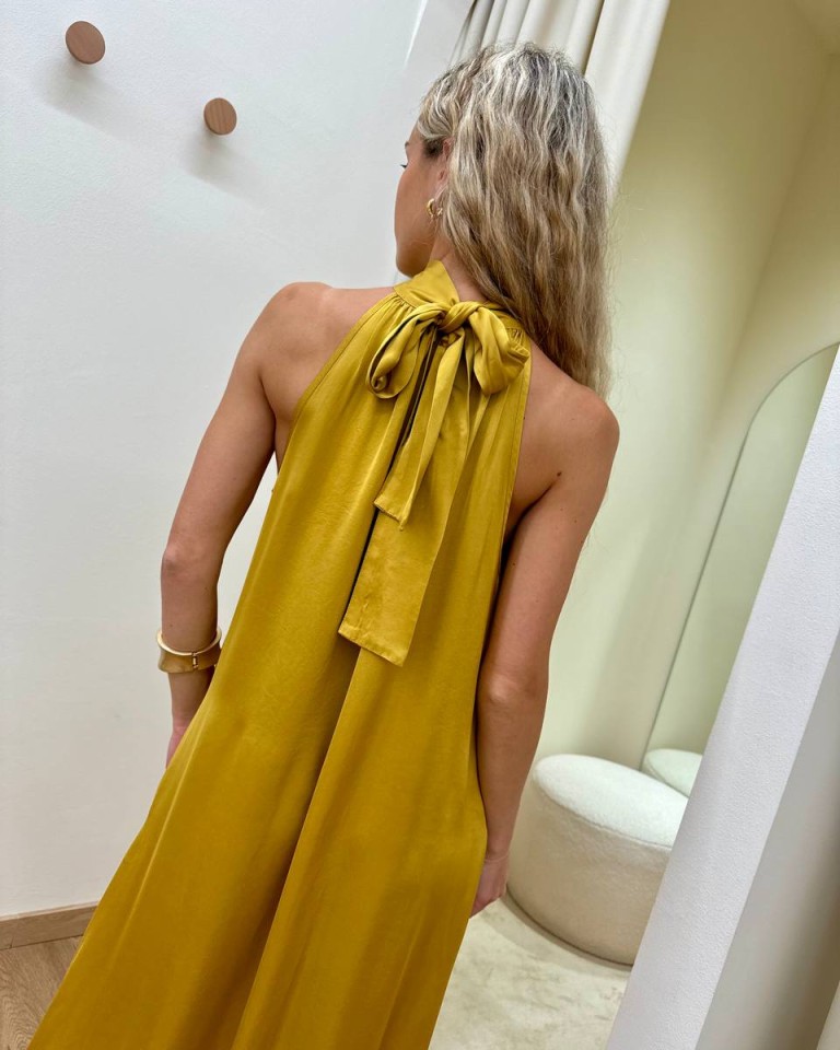 Vestito lungo fiocco sul collo senape Vicolo Shop Online Vestito lungo fiocco sul collo senape Vicolo