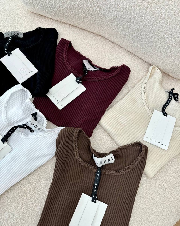 Maglia costine scollo con merletto vino HaveOne Shop Online Maglia costine scollo con merletto vino HaveOne