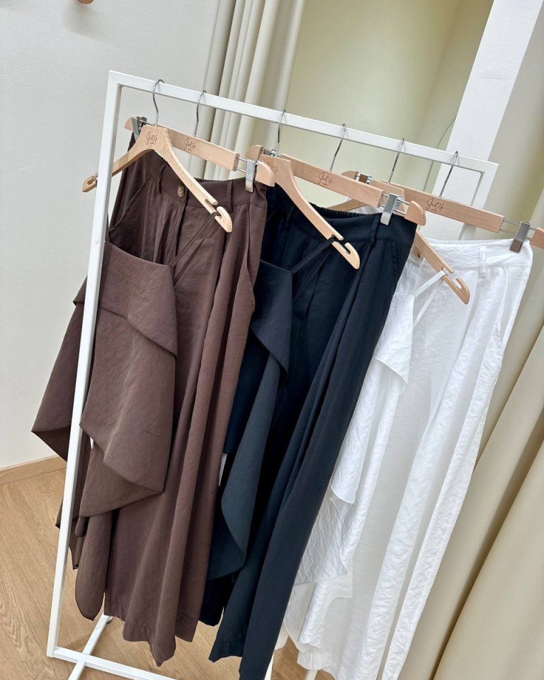 Top a coda nero HaveOne Shop Online Top a coda nero HaveOne