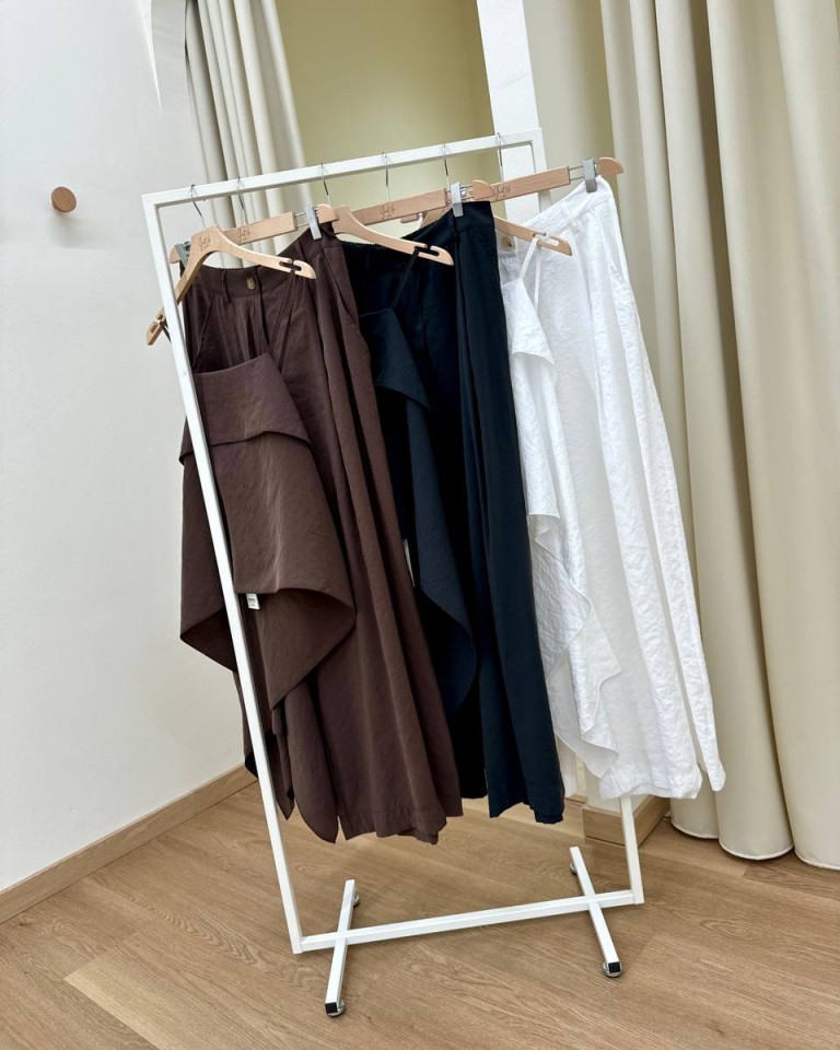 Top a coda nero HaveOne Shop Online Top a coda nero HaveOne