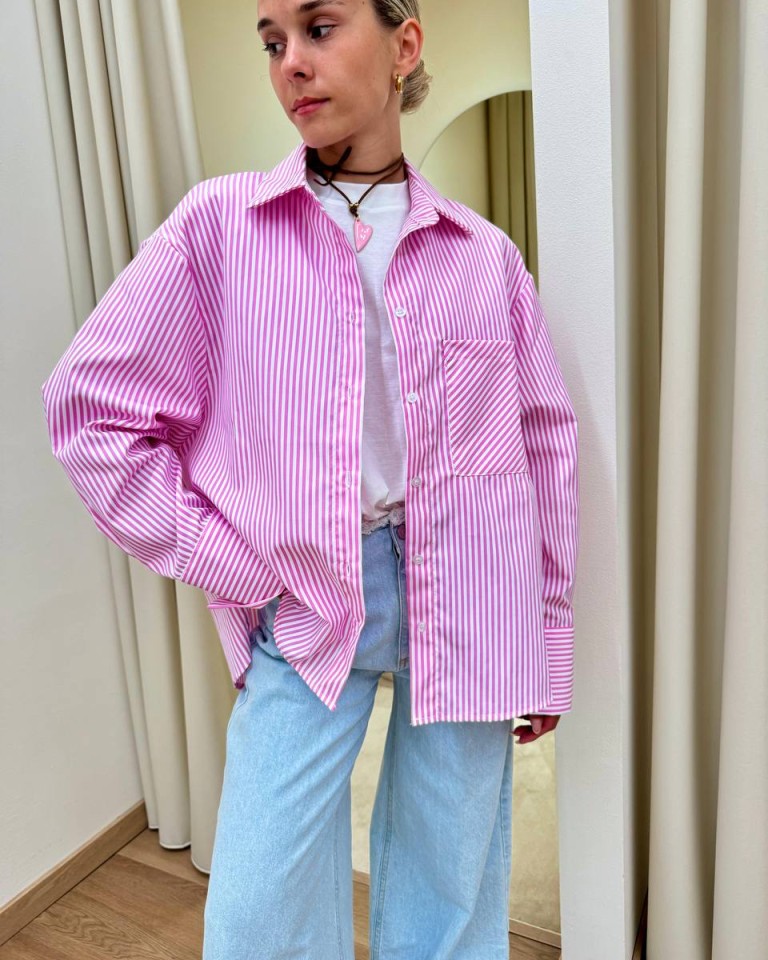 Camicia over righe rosa "Brillo a modo mio" Shop Online Camicia over righe rosa "Brillo a modo mio"