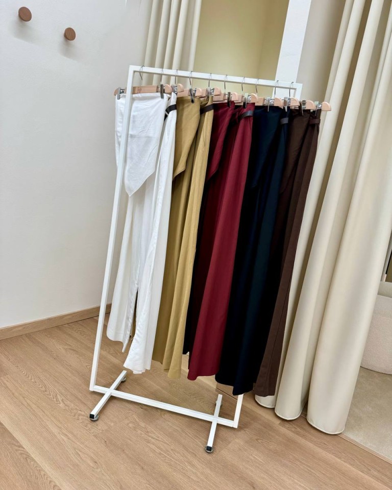 Pantalone con pince e cintura moro HaveOne Shop Online Pantalone con pince e cintura moro HaveOne