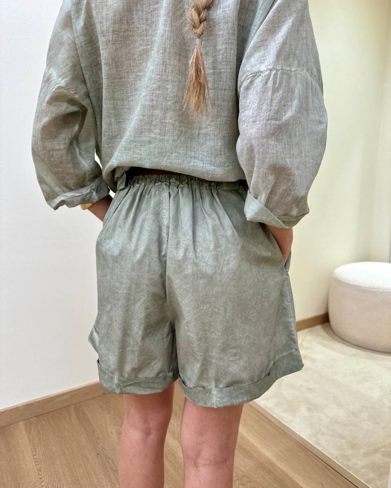 Shorts risvolto verde salvia HaveOne Shop Online Shorts risvolto verde salvia HaveOne