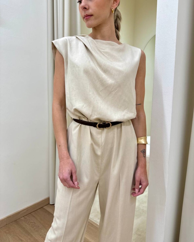 Tuta intera beige con cintura Vicolo Shop Online Tuta intera beige con cintura Vicolo