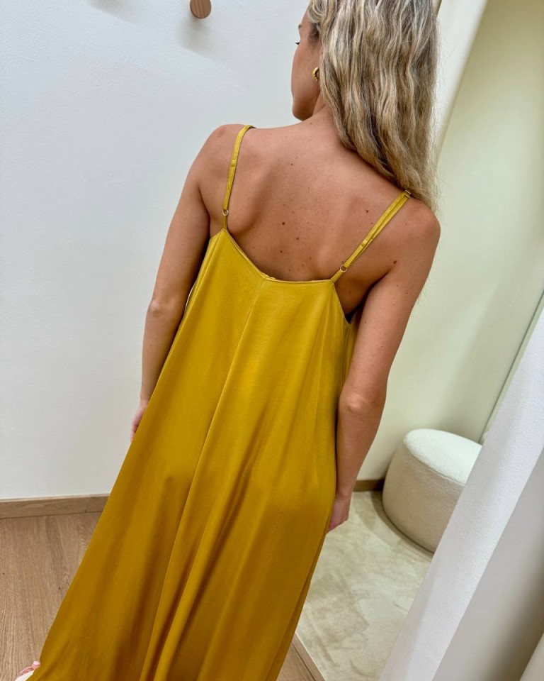 Vestito lungo svasato senape Vicolo Shop Online Vestito lungo svasato senape Vicolo