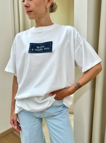 Shop Online T-shirt oversize bianca "Brillo a modo mio"