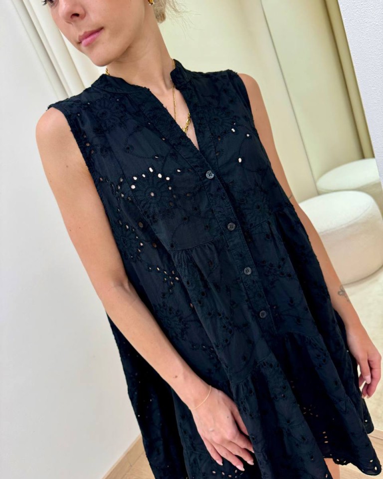 Vestito corto in pizzo sangallo nero Susy Mix Shop Online Vestito corto in pizzo sangallo nero Susy Mix