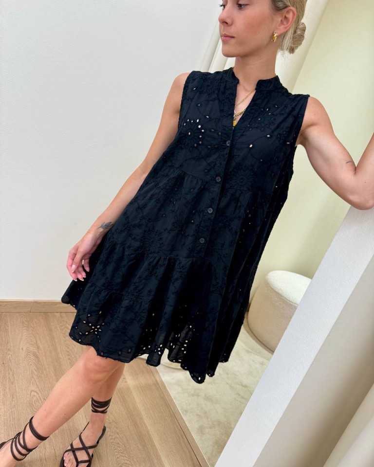 Vestito corto in pizzo sangallo nero Susy Mix Shop Online Vestito corto in pizzo sangallo nero Susy Mix