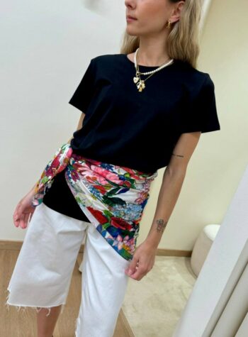 Shop Online T-shirt con foulard nera Kontatto