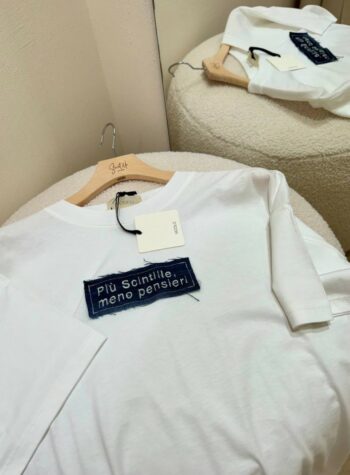 Shop Online T-shirt oversize bianca "Più Scintille, meno pensieri"