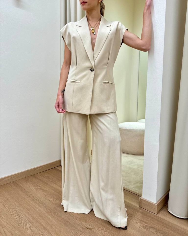 Giacca avvitata manica corta beige Vicolo Shop Online Giacca avvitata manica corta beige Vicolo