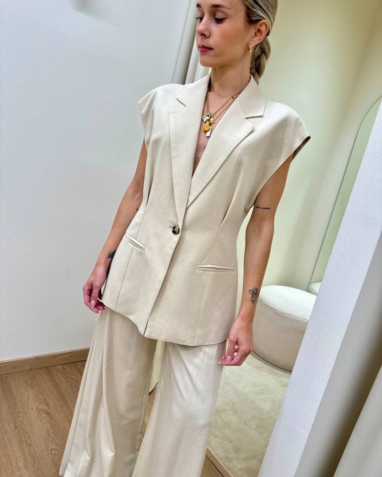 Giacca avvitata manica corta beige Vicolo Shop Online Giacca avvitata manica corta beige Vicolo