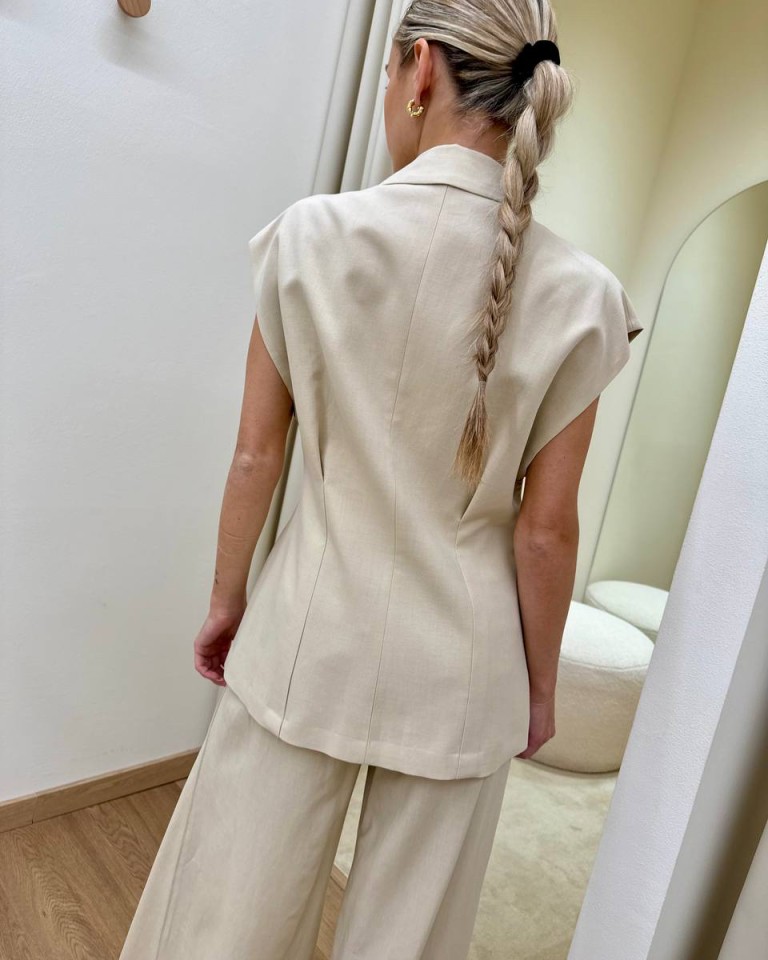 Giacca avvitata manica corta beige Vicolo Shop Online Giacca avvitata manica corta beige Vicolo