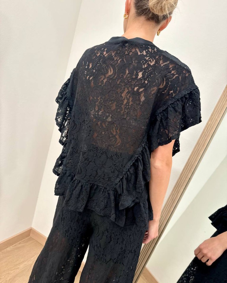 Blusa in pizzo con rouches nera Susy Mix Shop Online Blusa in pizzo con rouches nera Susy Mix