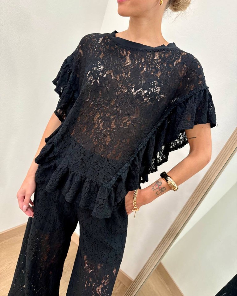 Blusa in pizzo con rouches nera Susy Mix Shop Online Blusa in pizzo con rouches nera Susy Mix