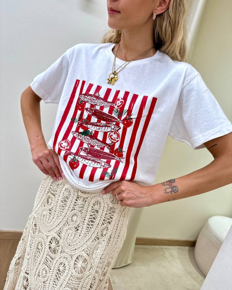 T-shirt over bianca stampa sardine rossa Souvenir Shop Online T-shirt over bianca stampa sardine rossa Souvenir
